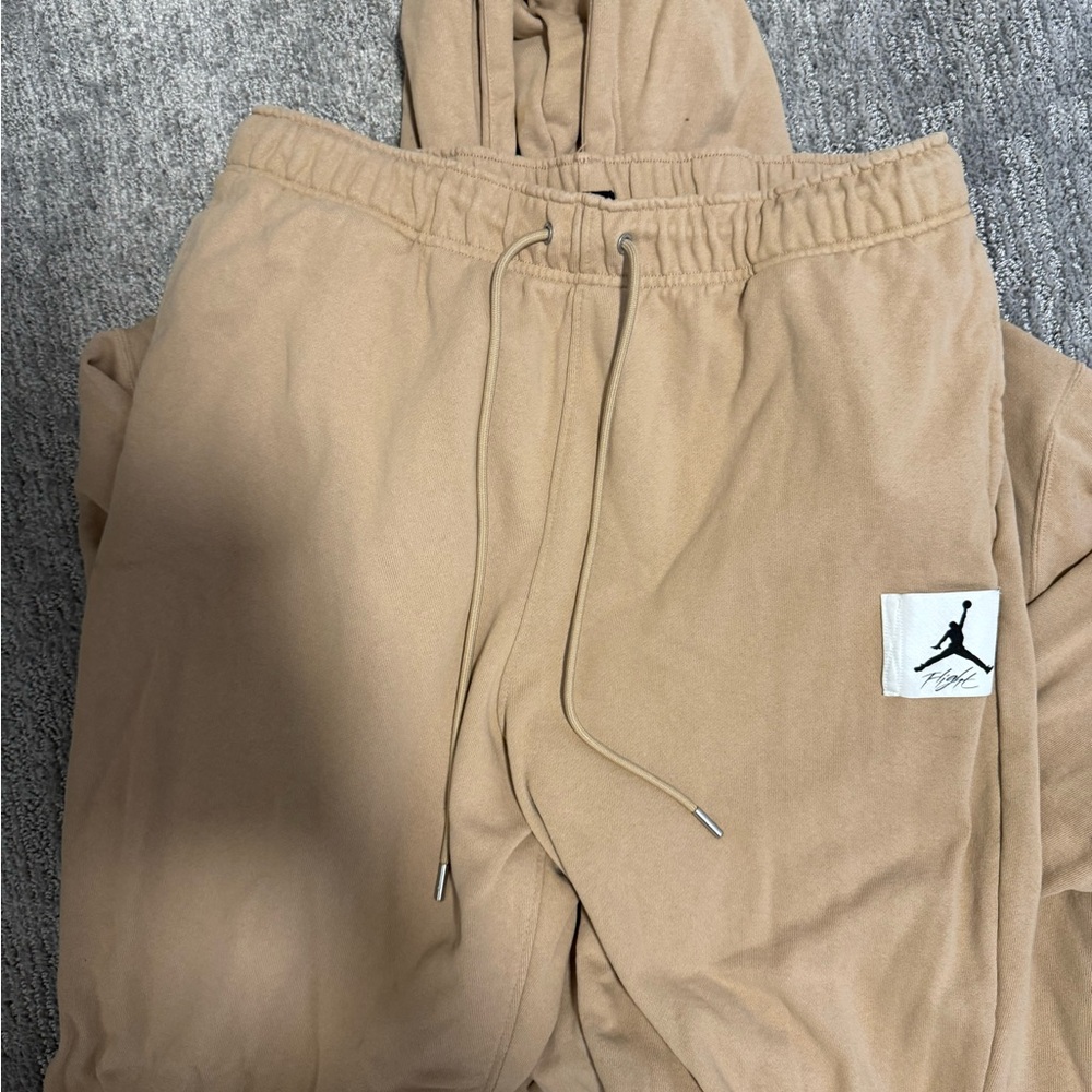 TAN JORDAN SWEATSUIT